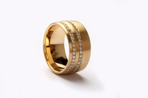 Ring in Gold mit Diamanten