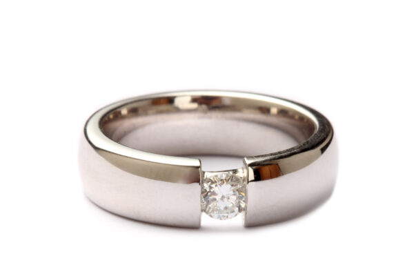 Ring in Gold mit Diamant