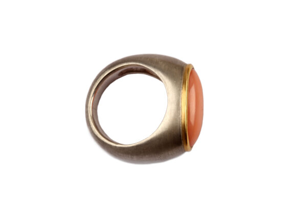 Ring aus Silber, 925er Gelbgold, mit Koralle