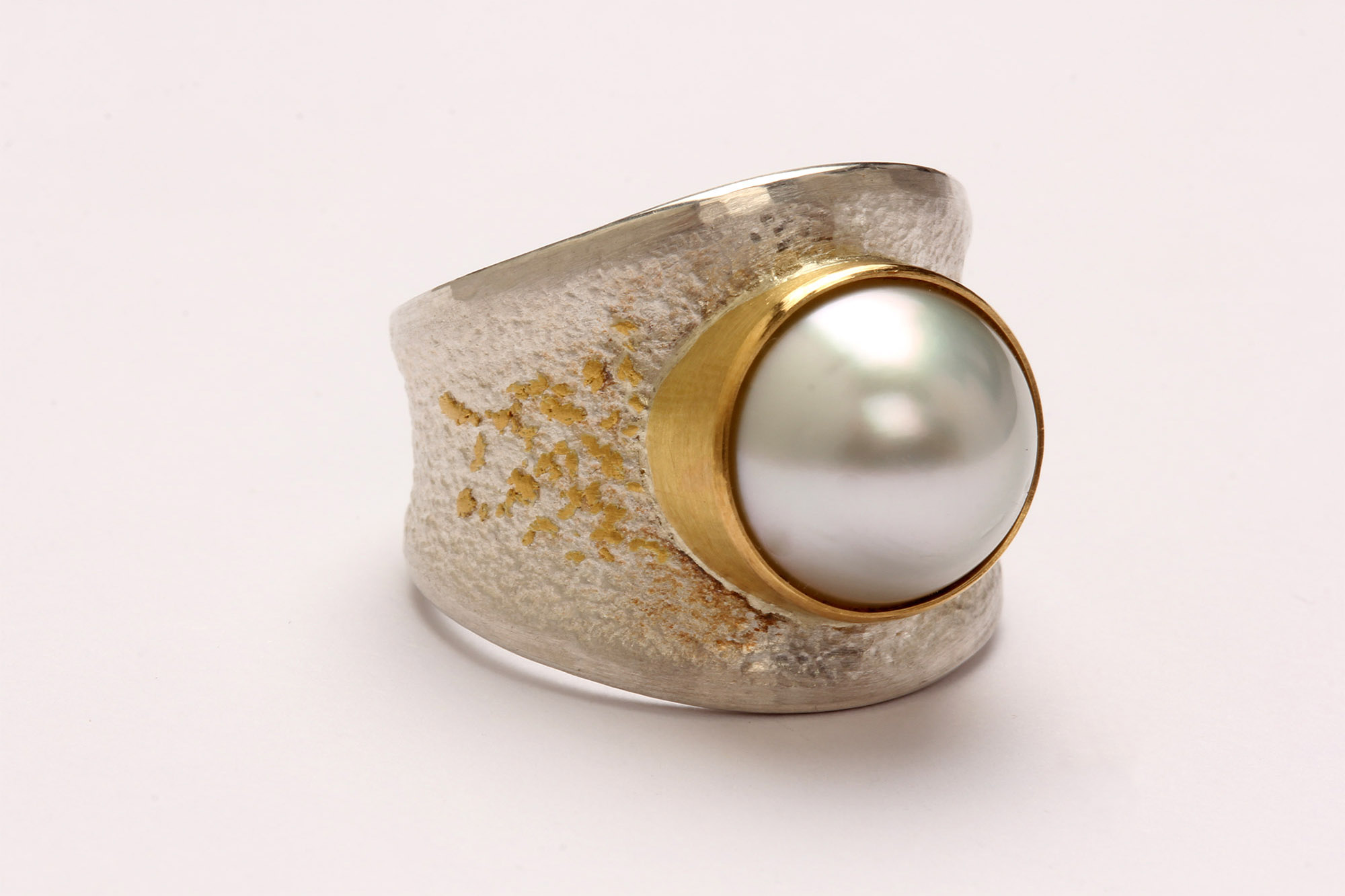 Ring in Silber mit Gold und Perle