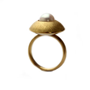 Ring in Gold, mattiert, Perle