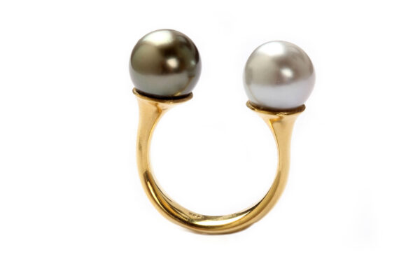 Ring in Gold mit 2 Perlen