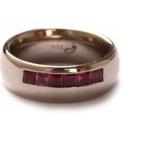 Ring in Gold mit Rubinen
