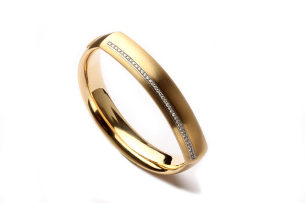 Armreif in Gold und Platin mit Diamanten