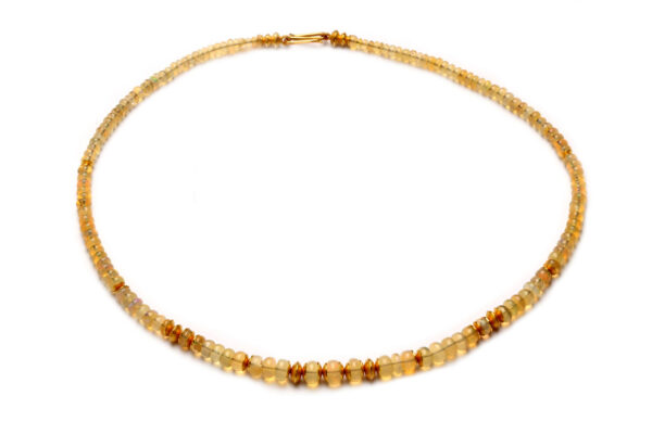 Opalcollier mit Goldelementen