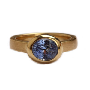 Ring in Gold mit Saphir