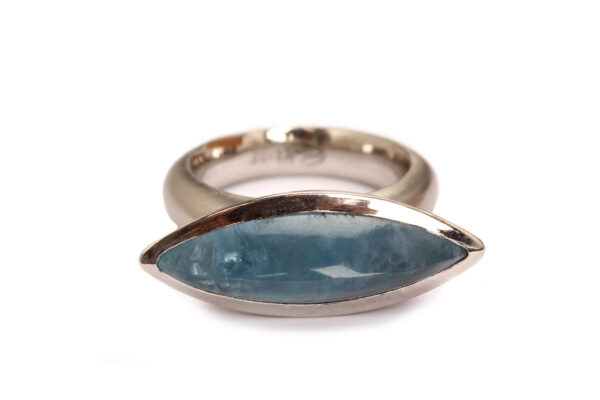 Ring in Platin mit Aquamarin