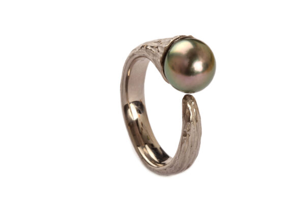 Ring in Palladium mit Perle